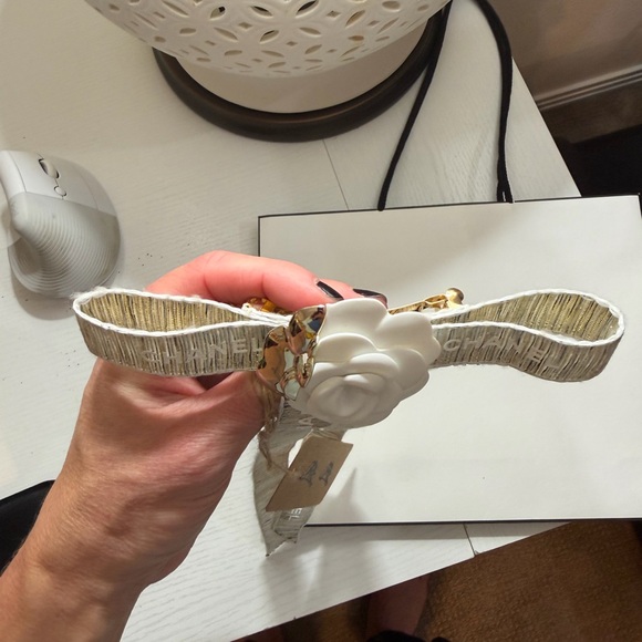 Authentic Chanel Ribbon with Camellia Flower Barrette great gift! NWT - Picture 7 of 12